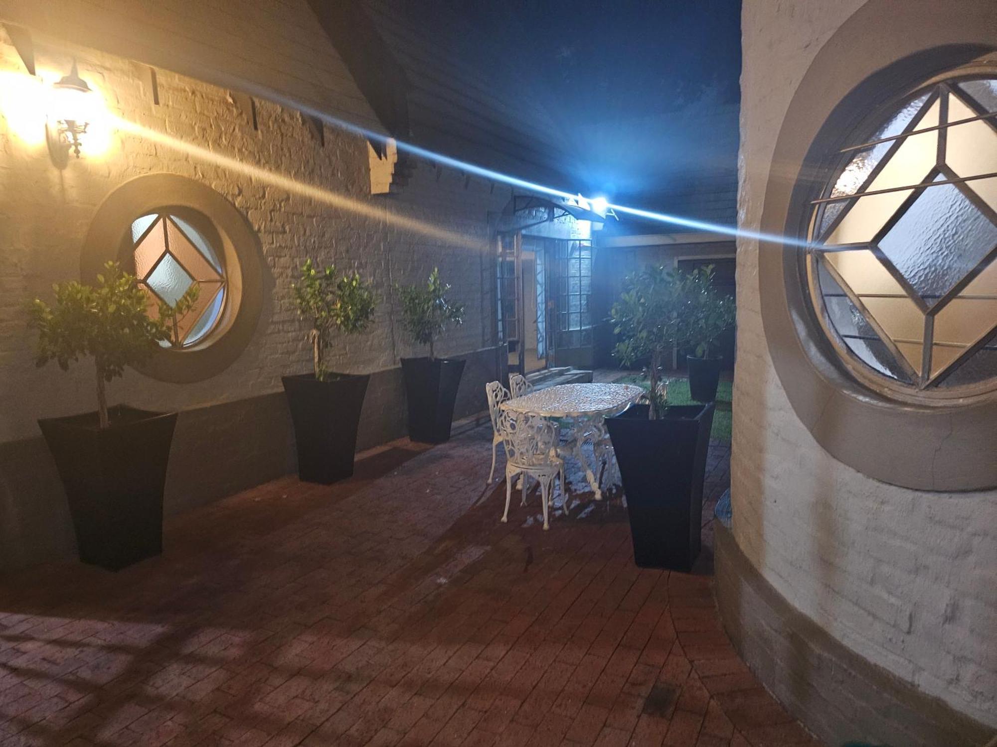 Castle Home Centurion Exterior photo